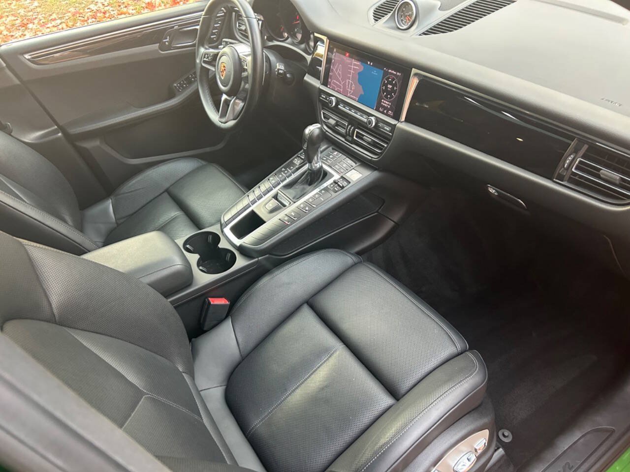 Used 2019 Porsche Macan AWD/4WD image 18
