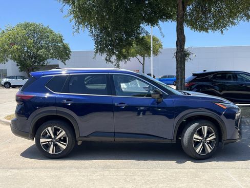 Certified 2026 Nissan Rogue SL FWD image 3