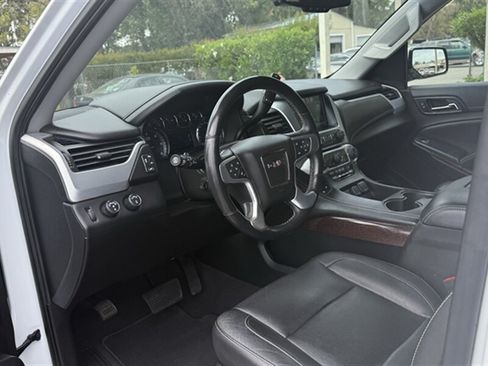 Used 2020 GMC Yukon SLT AWD/4WD image 7