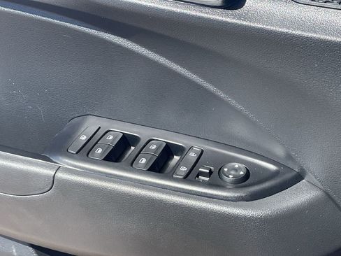 Certified 2023 Hyundai Venue SEL image 20