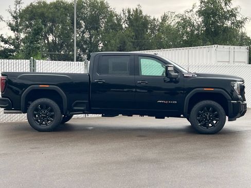 New 2026 GMC Sierra 2500 AT4 w/ Technology Package AWD/4WD image 3
