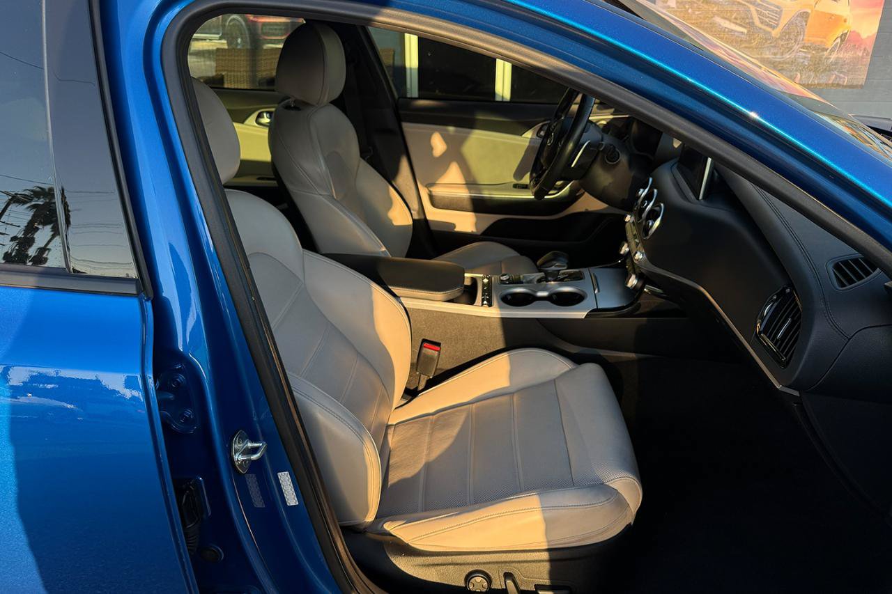 Used 2018 Kia Stinger GT2 AWD/4WD image 21
