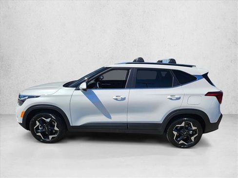 Used 2025 Kia Seltos EX w/ EX Sunroof Package AWD/4WD image 9