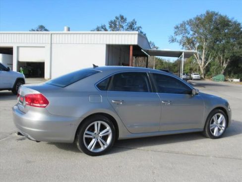 Used 2014 Volkswagen Passat 1.8T SE image 7