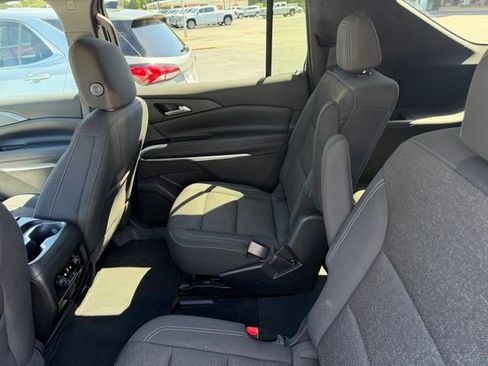 Used 2024 Chevrolet Traverse LT FWD image 13