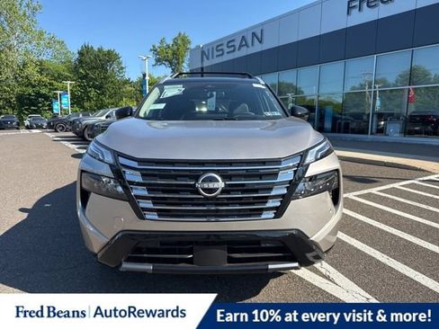 New 2026 Nissan Rogue Platinum AWD/4WD image 2