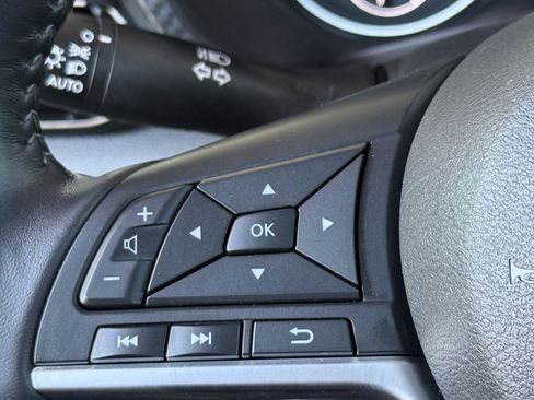 Used 2020 Nissan Sentra SV FWD image 21