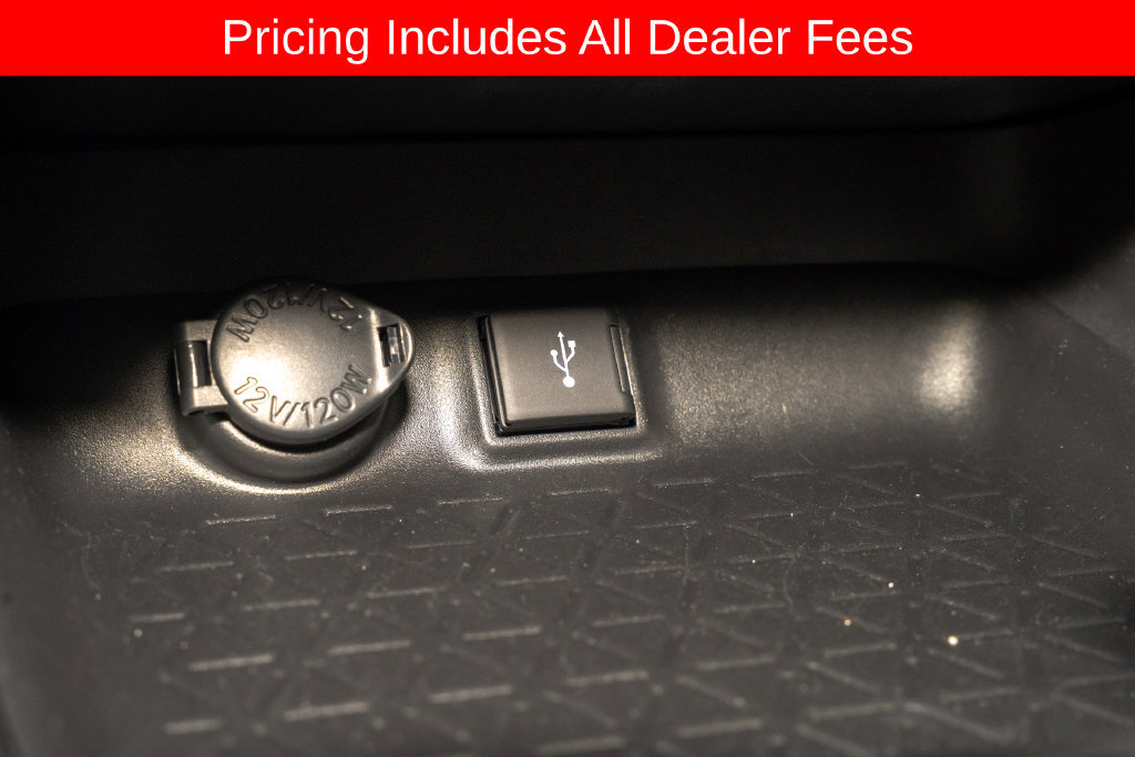 Used 2022 Toyota RAV4 XLE FWD image 14