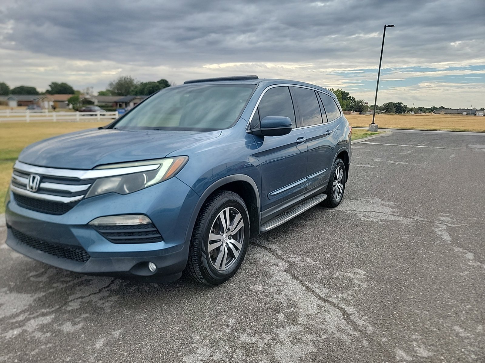 Used 2017 Honda Pilot EX-L image 2