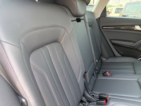 Used 2020 Audi Q5 2.0T Premium Plus w/ Premium Plus Package AWD/4WD image 13
