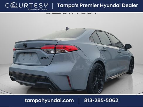 Used 2021 Toyota Corolla SE image 3