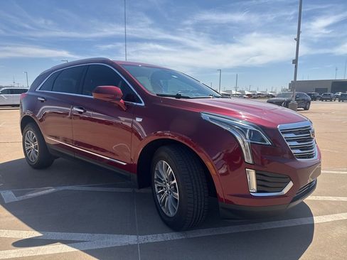 Used 2017 Cadillac XT5 Luxury w/ Driver Awareness Package image 4