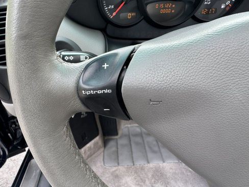 Used 2003 Porsche Boxster RWD image 21