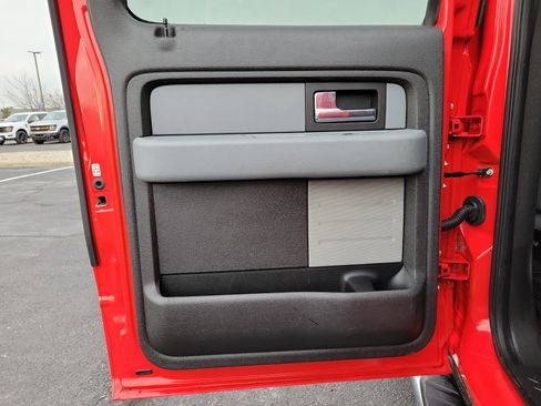 Used 2012 Ford F150 XLT w/ XLT Chrome Pkg image 10