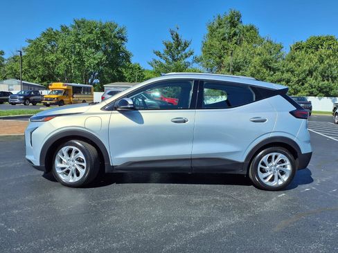 Used 2023 Chevrolet Bolt EUV LT w/ Driver Confidence Package FWD image 25