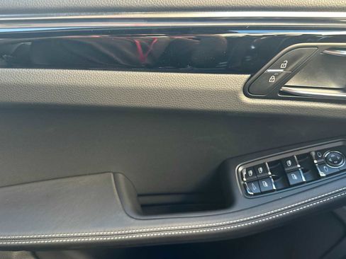 New 2026 Porsche Macan S image 12