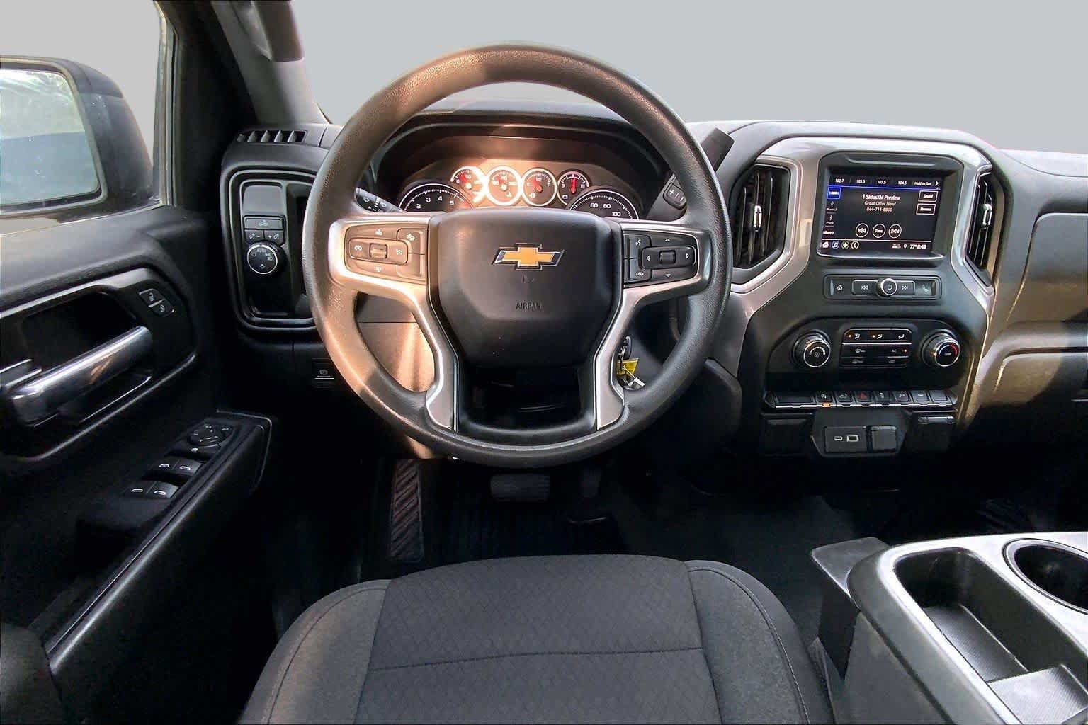Used 2022 Chevrolet Silverado 1500 Custom w/ LPO, Dark Essentials Package RWD image 5