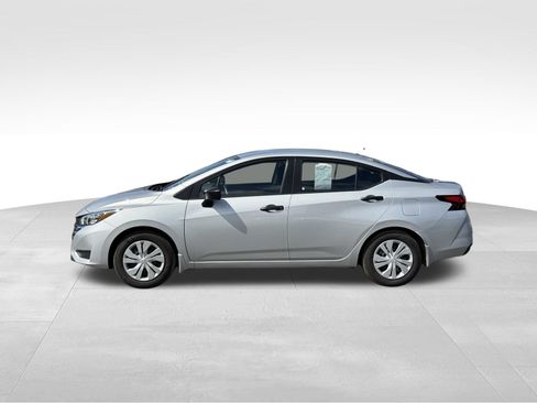 Used 2025 Nissan Versa S w/ Trunk Package FWD image 4