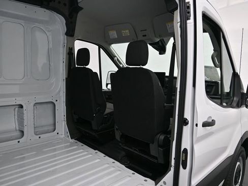 New 2026 Ford Transit 250 148 Medium Roof image 30