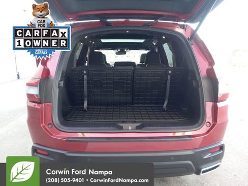 Used 2025 Honda Pilot Black Edition image 28