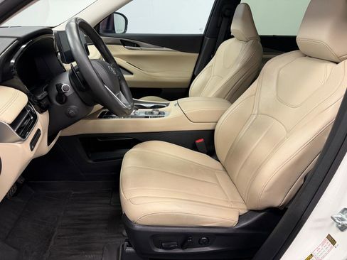 Used 2023 INFINITI QX60 Luxe w/ Cargo Package FWD image 4