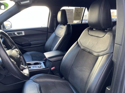 Used 2023 Ford Explorer ST w/ ST Street Pack image 11