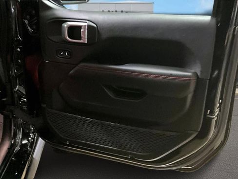 Used 2024 Jeep Wrangler Unlimited Rubicon 392 image 29