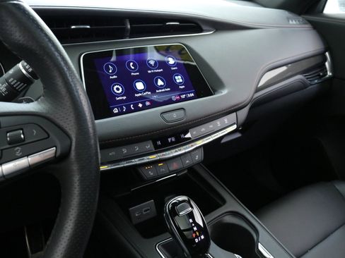 Used 2022 Cadillac XT4 Sport w/ Cold Weather Package image 18