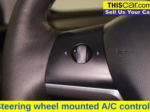 Used 2022 Tesla Model Y Performance AWD/4WD image 18