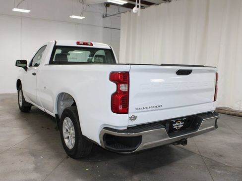 Used 2022 Chevrolet Silverado 1500 W/T RWD image 7