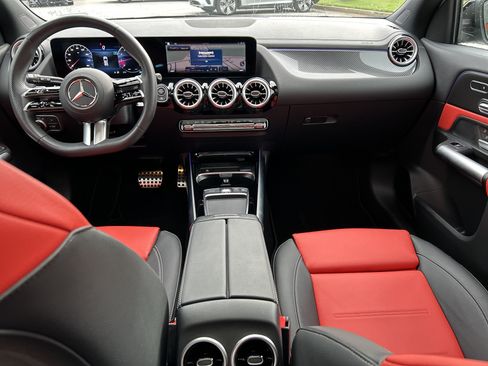 Certified 2025 Mercedes-Benz GLA 250 image 24