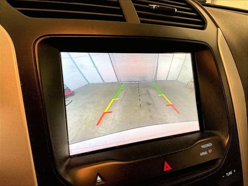 Used 2015 Ford Explorer XLT w/ Equipment Group 202B AWD/4WD image 20