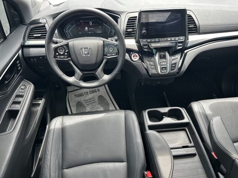 Used 2023 Honda Odyssey Touring image 21