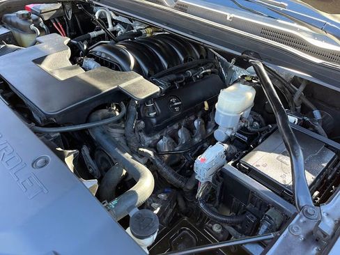 Used 2017 Chevrolet Tahoe LT image 28