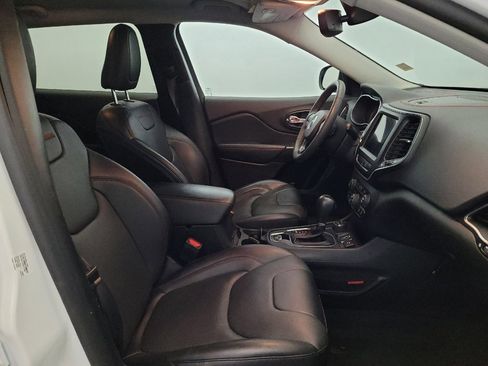 Used 2022 Jeep Cherokee Trailhawk w/ Premium Leather Package AWD/4WD image 21