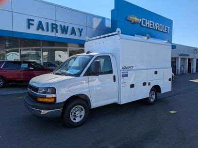 New 2025 Chevrolet Express 3500 w/ Power Convenience Package