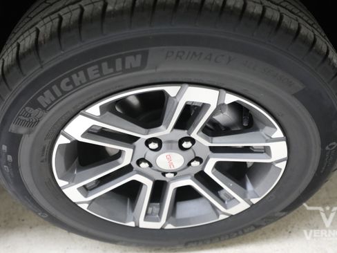 New 2026 GMC Terrain Elevation FWD image 28