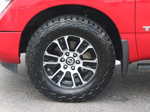 Used 2021 Nissan Titan SV w/ SV Convenience Package AWD/4WD image 23