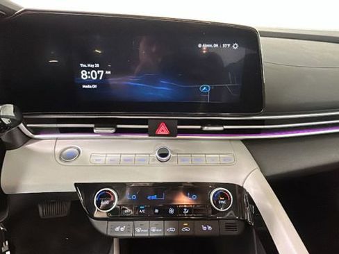 Used 2023 Hyundai Elantra Limited FWD image 24