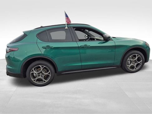 New 2025 Alfa Romeo Stelvio Sprint w/ Convenience Package AWD/4WD image 9