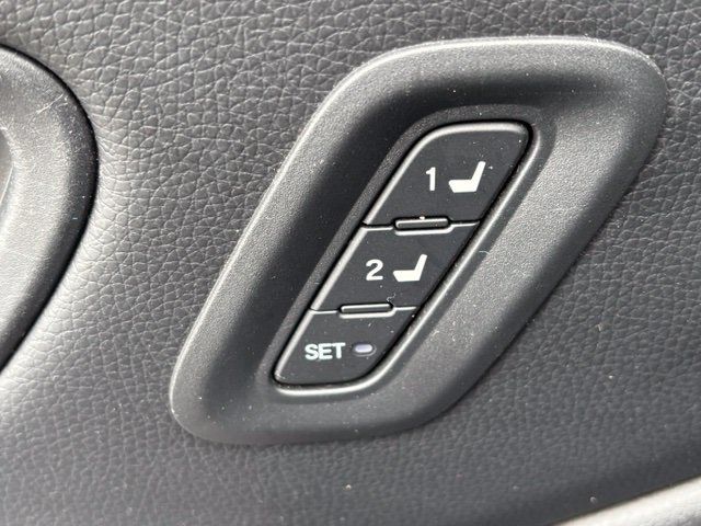 Certified 2025 Honda Pilot TrailSport image 9