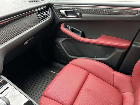 New 2026 Porsche Macan GTS AWD/4WD image 28