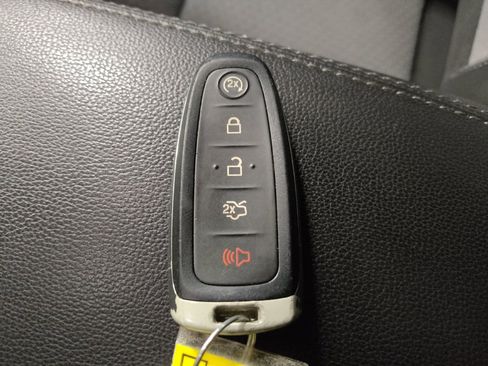 Used 2019 Ford Escape SE FWD image 32