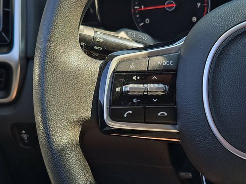 Used 2022 Kia Sorento LX AWD/4WD image 20