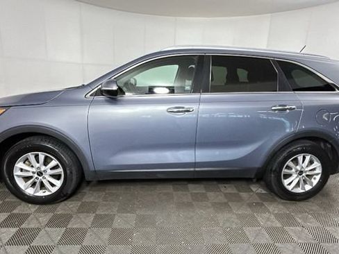Used 2020 Kia Sorento LX w/ LX I4 Convenience Package FWD image 6