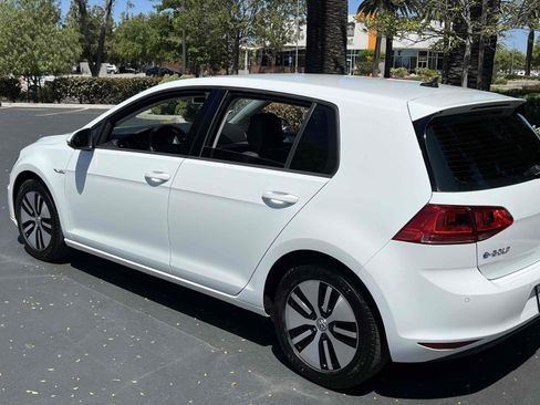 Used 2015 Volkswagen e-Golf SEL Premium image 20