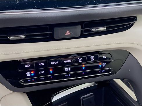 Certified 2023 Buick Envision Avenir AWD/4WD image 15