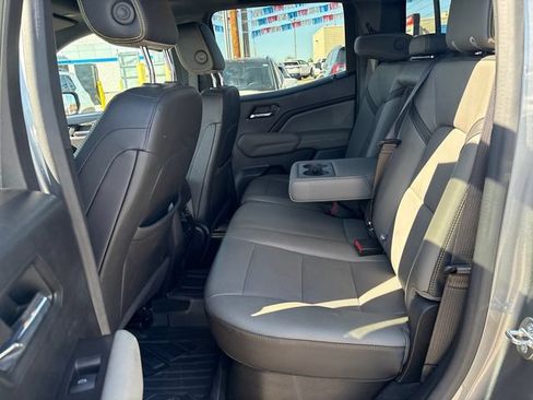 Used 2023 Chevrolet Colorado ZR2 w/ ZR2 Convenience Package III AWD/4WD image 21