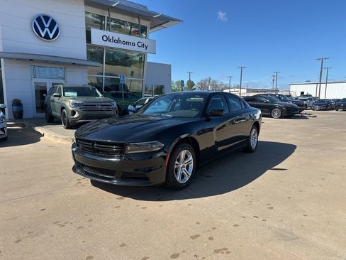Used 2023 Dodge Charger SXT RWD image 1