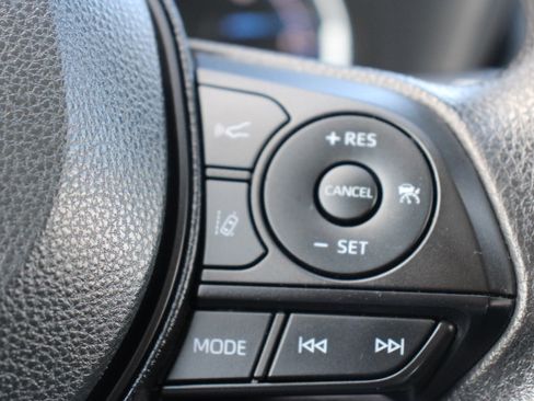 Certified 2025 Toyota RAV4 LE image 24